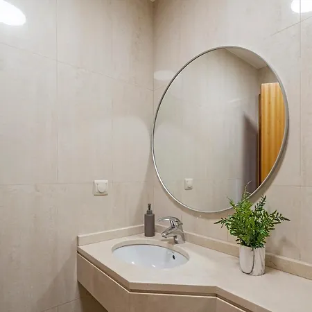 Amparo I By An Island Apartment